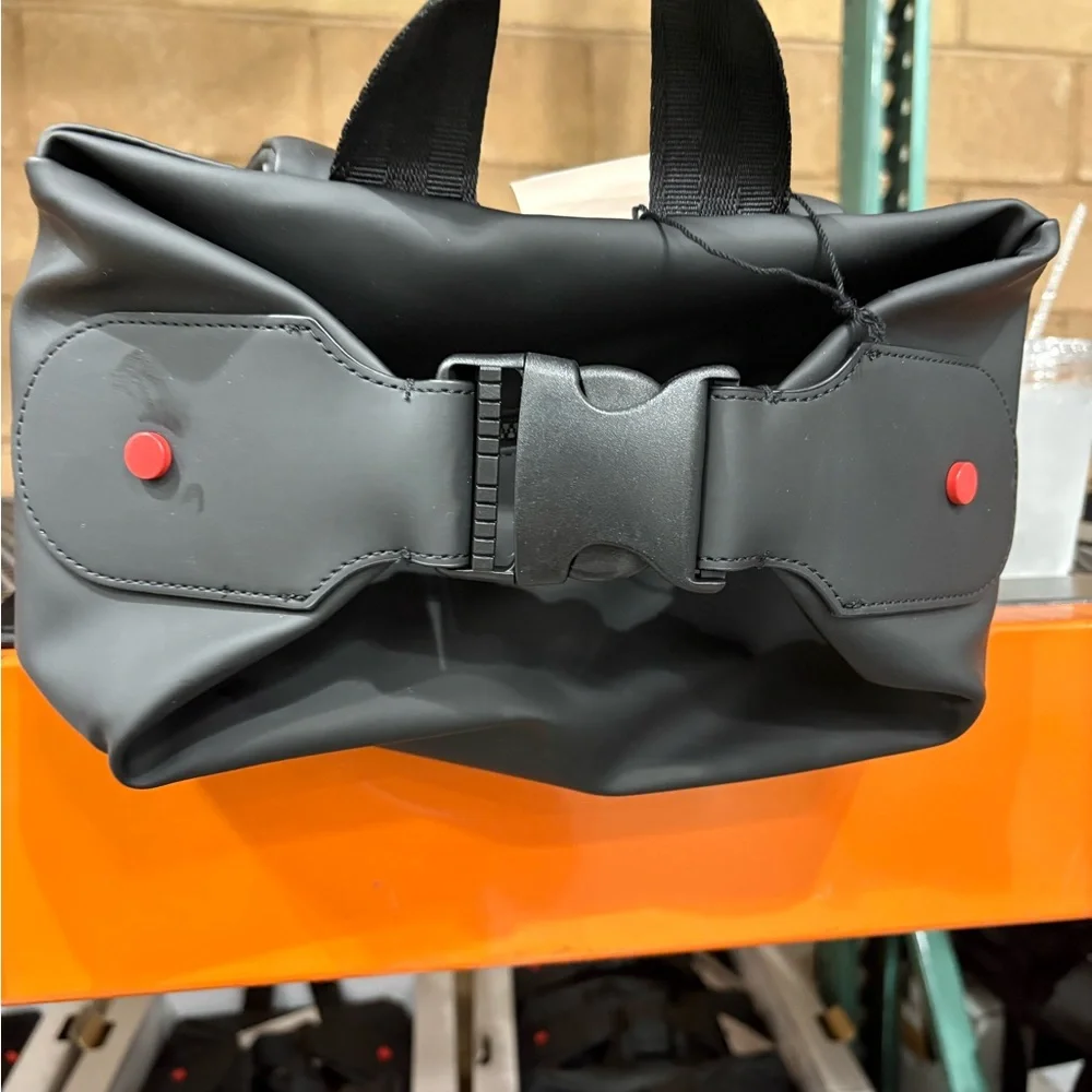 Hunter Black Backpack with Red Zip Pull - Picture 2 of 3